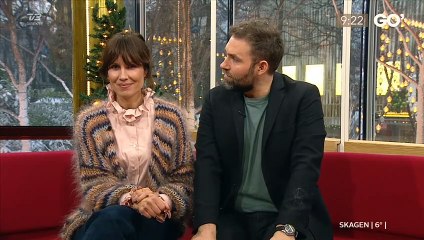 1; DRAMA - Ild i adventskrans på direkte tv | Go Morgen Danmark | TV2 Danmark