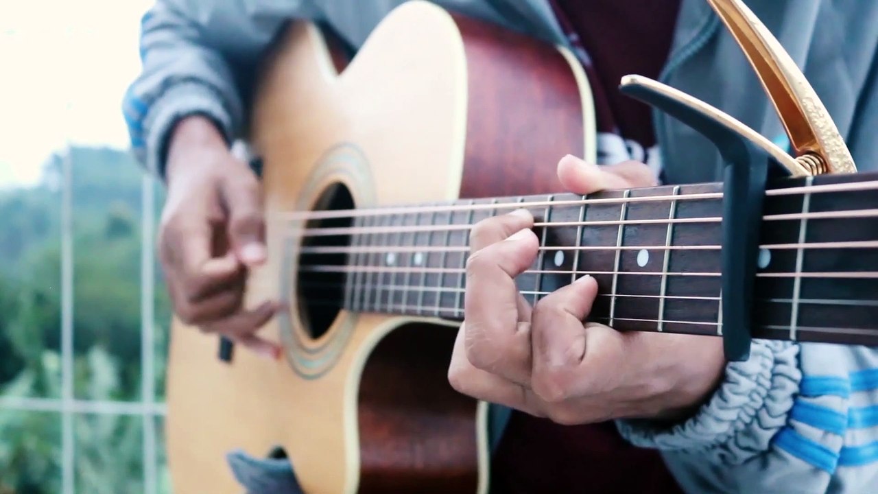 ME_ - Taylor Swift feat. Brendon Urie - Fing fingerstyle DM