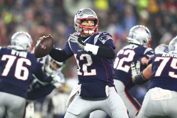 Tom Brady Addresses NFL Future in Instagram Post