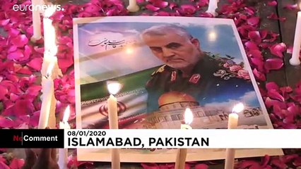 ویدئو؛ زنان شیعه پاکستانی در یادبود قاسم سلیمانی شمع روشن کردند