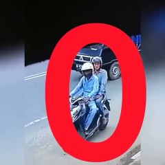 Nekat.... Maling Motor Siang Hari Bolong