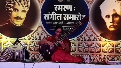 देवास में संगीत समारोह, सितार वादन और गायन ने मोहा मन