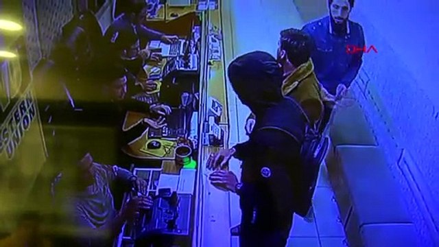 Esenyurt'ta döviz bürosundaki yumruklu kavga kamerada