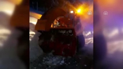 Çığda kaybolan kişiyi arama çalışmaları sürüyor