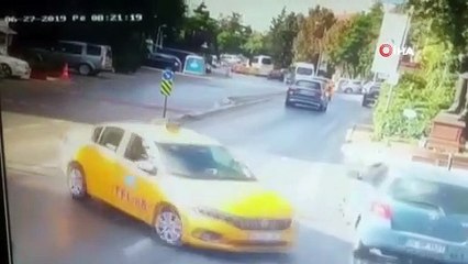 Ulus’ta yürekleri ağza getiren kaza kamerada