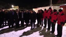 Sanayi ve Teknoloji Bakanı Varank, gece kayağı yaptı