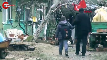 Kemik hastası oğlu için yardım topluyor! Vicdansızlığın sınırı yok