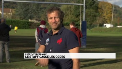 Le staff casse les codes