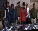दो मोबाइल चोर आए पुलिस की गिरफ्त में, 100 से ज्यादा मोबाइल जब्त