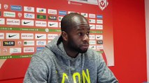 Hervé Lybohy et Jean-Louis Garcia au micro avant ASNL-Valenciennes