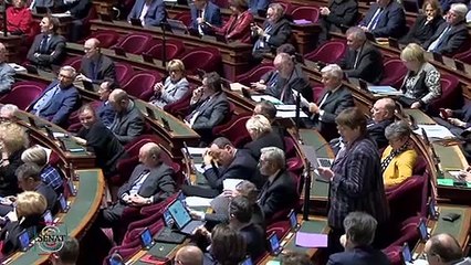 QAG - Esther SITTLER "Pouvez-nous dire combien de voitures ont brûlé en France lors de la Saint Sylvestre ? Les Français ont le droit de savoir et les élus ont besoin de connaître la réalité chiffrée."
