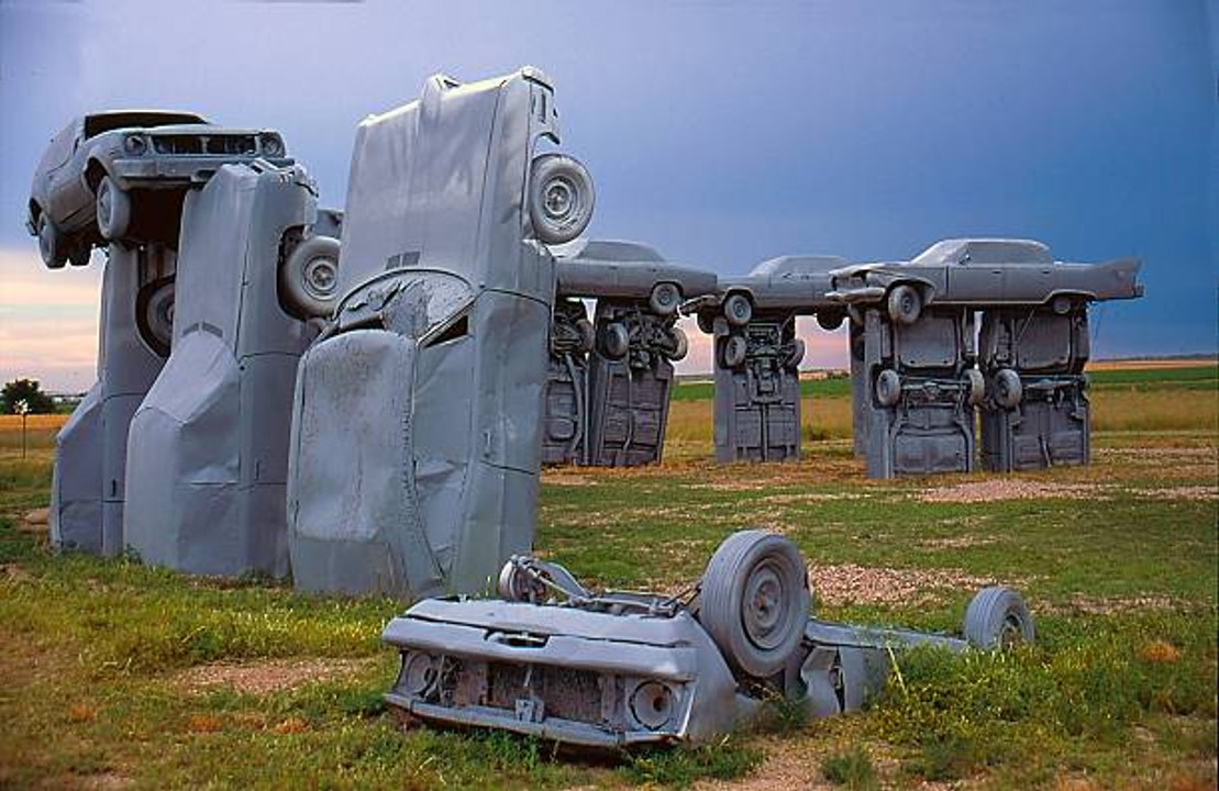Increíbles monumentos construidos con automóviles