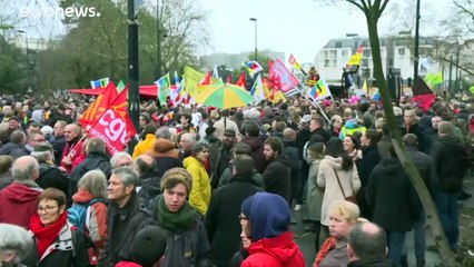 France : des centaines de milliers de personnes dans la rue contre la réforme des retraites