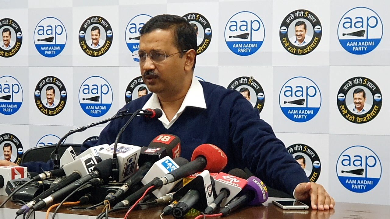 Using Delhi Police, Kejriwal attacks BJP