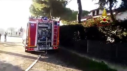 Rimini - Incendio in garage a Santa Giustina, distrutte due auto (09.01.20)