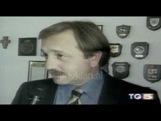 Kapet prostituta shqiptare në Itali - (1 Prill 2000)