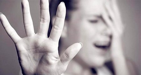 Yolda yürüyen kadın, arkasından gelen şahsın yaptığı hareketle hayatının şokunu yaşadı