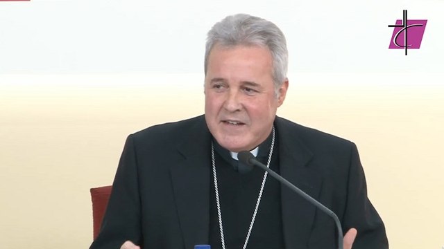 Los obispos proponen un curso de 2 a 3 años para novios