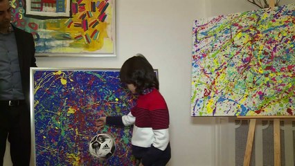 "بيكاسو الصغير" رسام في سن السابعة يحقق نجاحا غير عادي في ألمانيا
