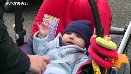 إيطاليا: أجهزة الإنذار لتفادي نسيان الأطفال في السيارات صارت إلزامية