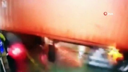 Bolu’da kontrolden çıkan tır akaryakıt istasyonuna böyle daldı