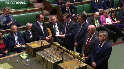 Parlamento britânico aprova Brexit