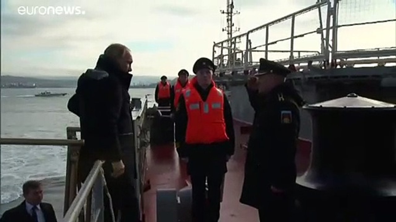 شاهد: فلاديمير بوتين يشرف على تدريبات عسكرية في البحر الأسود