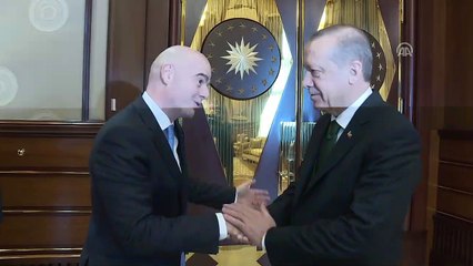 Cumhurbaşkanı Recep Tayyip Erdoğan, Cumhurbaşkanlığı Külliyesi'nde FIFA Başkanı Gianni Infantino'yu kabul etti