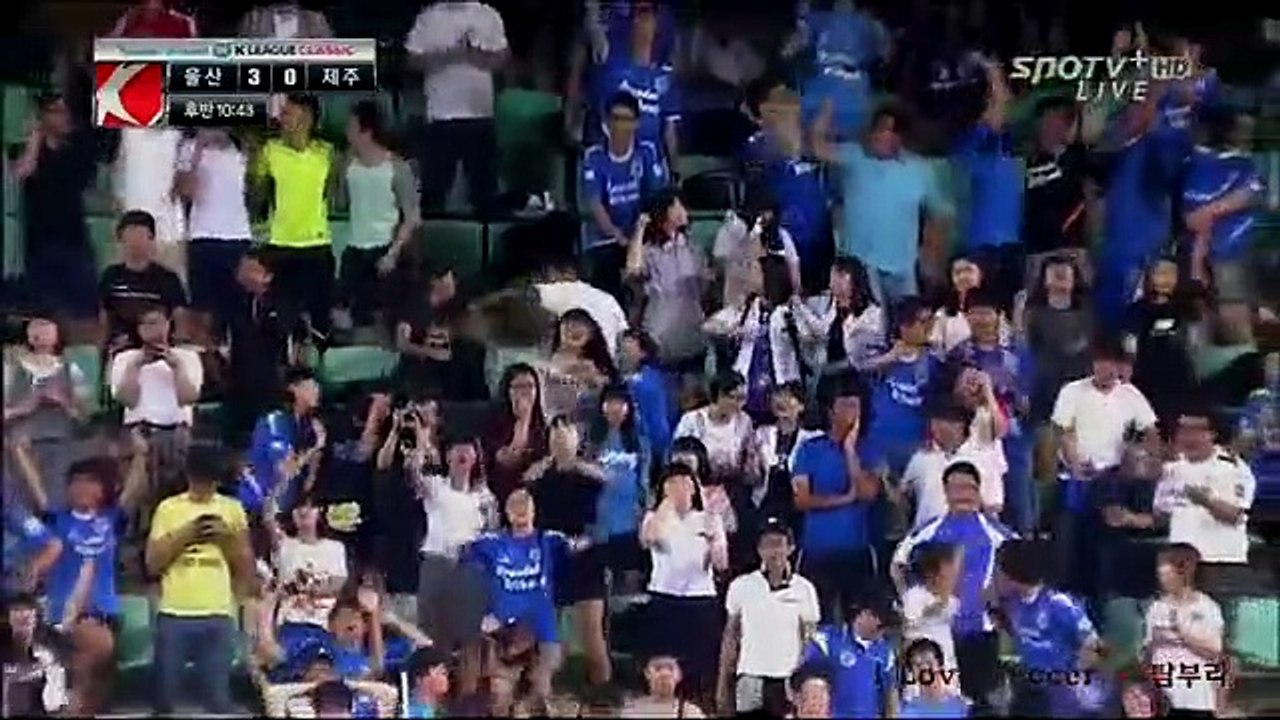 Lee Yong ceza sahası dışından harika vurdu!