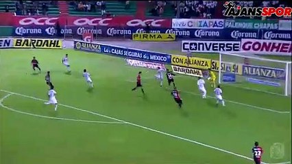 Kendisi aldı kendisi attı...Usain Bolt misali!