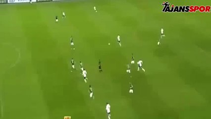 Mesut Özil şov devam ediyor!