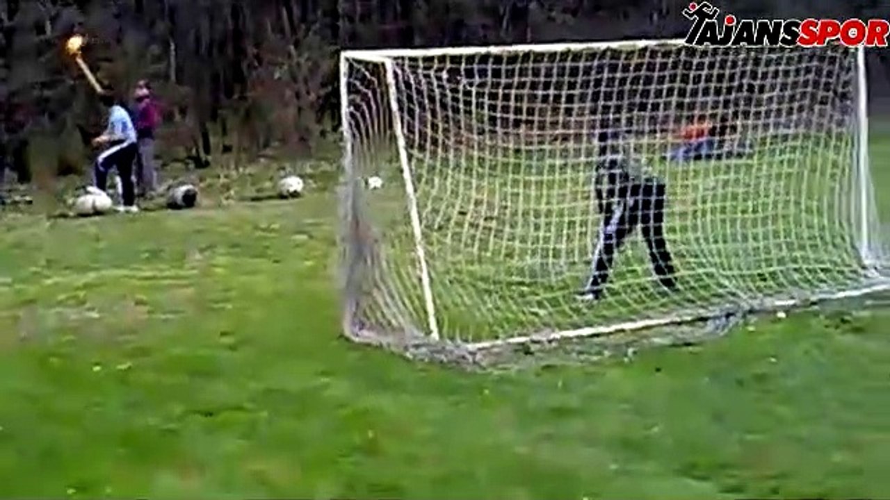 Böyle kaleci antenmanı görülmedi!