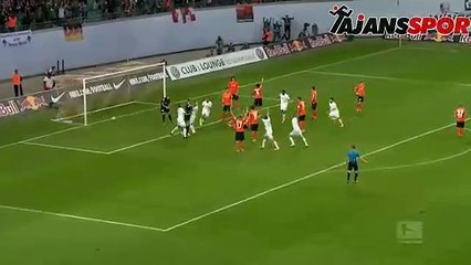 Uzatma dakikalarında kaleciden gelen galibiyet golü