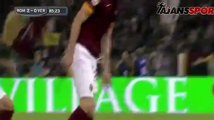 Mattia Destro orta sahadan attı!