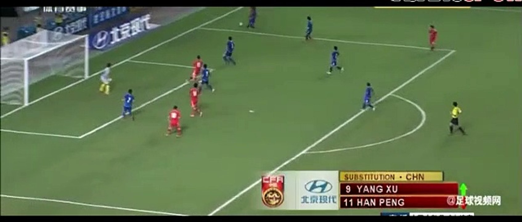 Tayland kalecisi kendi kalesine attığı golle alay konusu oldu