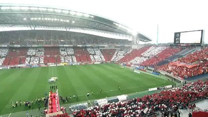 Lucas Neill kırmızı gördü, Omiya 4 yedi!