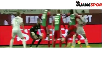 Niasse hem kendi kalesine hem rakip kaleye attı!