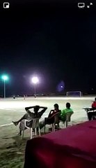 Futbol maçı izlerken roket atılıyor