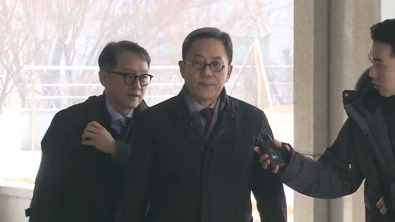 검찰, '삼성 합병 의혹' 김종중 前 사장 소환...윗선 수사 본격화 / YTN