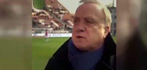 Dick Advocaat sineğin azizliğine uğradı!