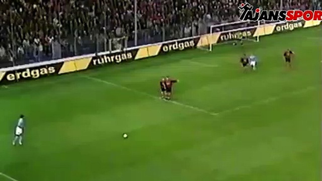 Pierre van Hooijdonk (Feyenoord - Freiburg)