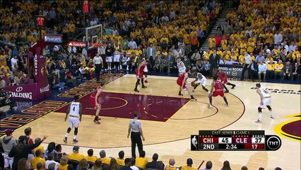 Kyrie Irving dalgalanarak geldi!