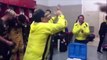 Maradona'dan soyunma odasında galibiyet dansı