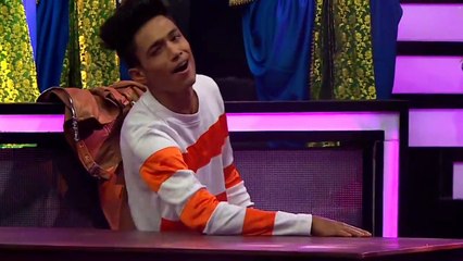 Ajay Devgan surprised to see junior artist acting on his songs? See you too!