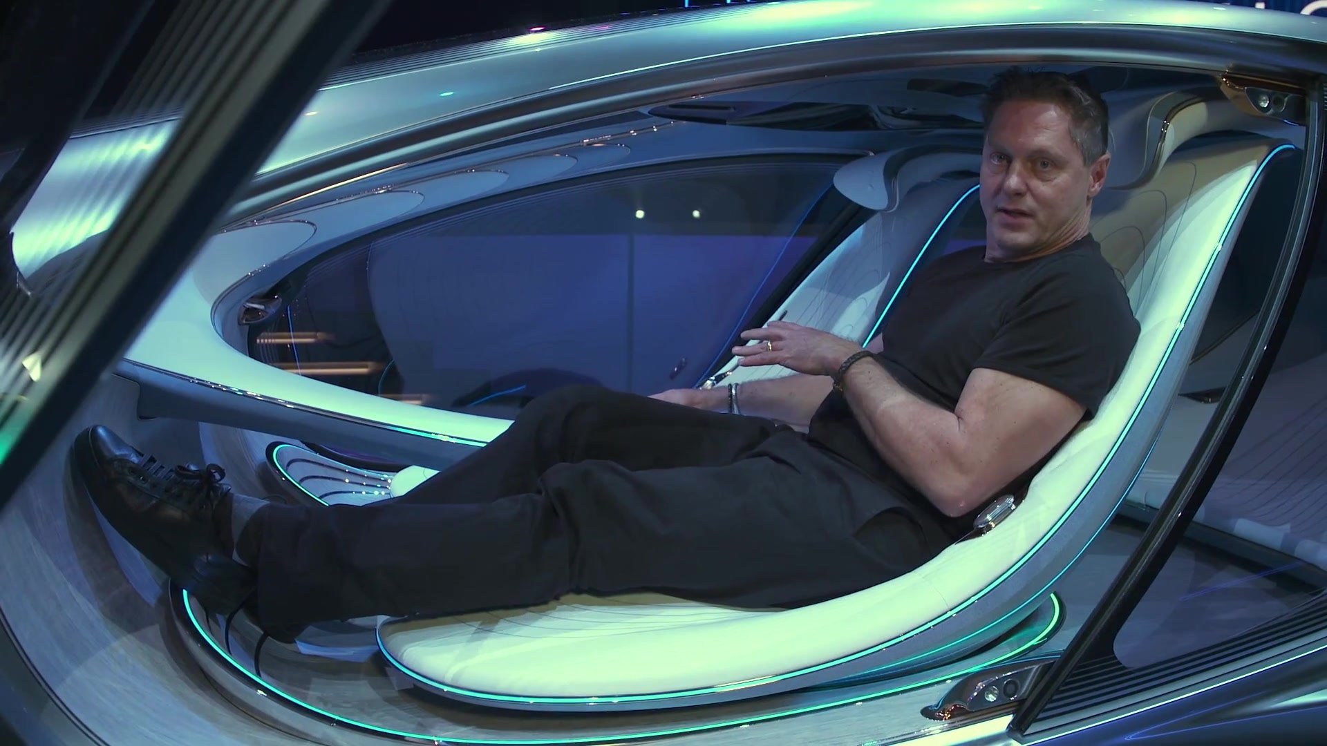 Mercedes Benz Vision Avtr At The Ces Interview Gorden Wagener Video Dailymotion