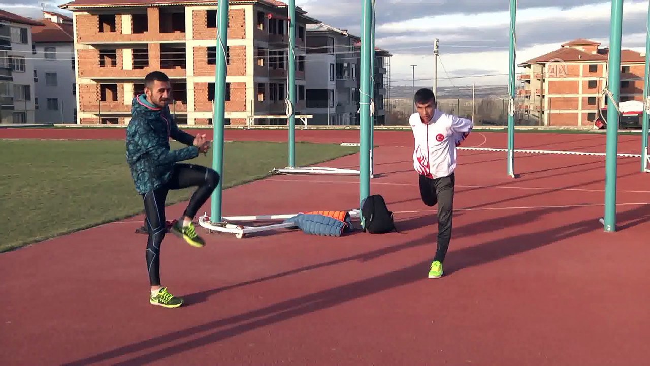 Halil Akkaş - Kros