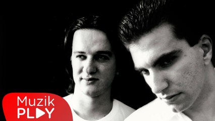 Ozan Bayülgen ve 1991 - Aynı (Official Lyric Video)