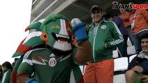 Meksika Kamerun zaferini kutluyor