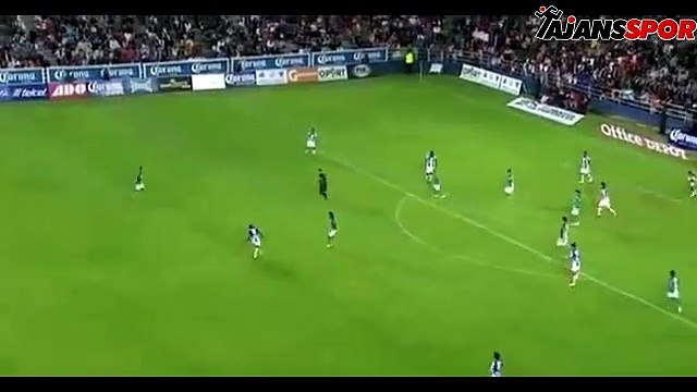 Ceza sahası dışından kaleyi bombaladı!