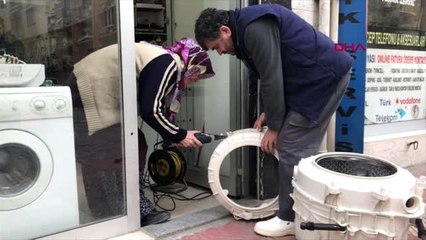 Manisa eşine yardımla başladı, azmiyle aranan usta oldu